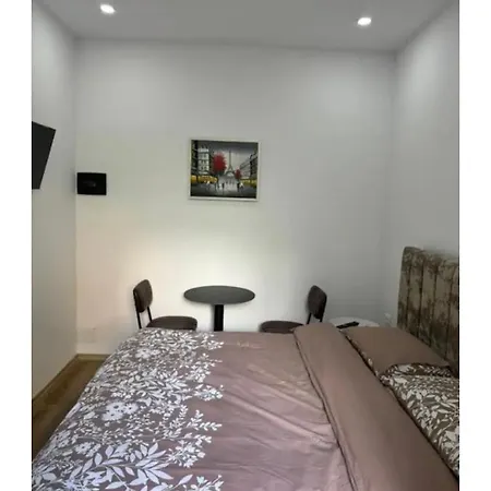 21 At Blloku Area Guest house