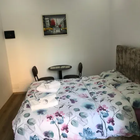 Guest house 21 At Blloku Area *