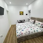 게스트하우스 21 At Blloku Area 3*