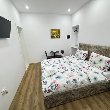 Pensjonat 21 At Blloku Area 3*