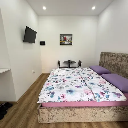 21 At Blloku Area Guest house