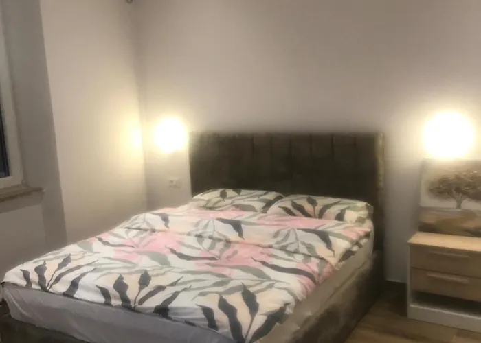 21 At Blloku Area Guest house Tirana