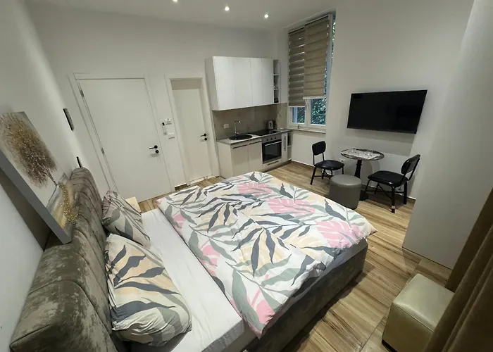 21 At Blloku Area Guest house 3*